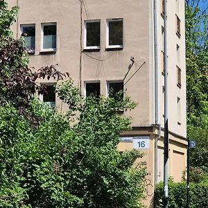 apartament-daszynskiego-krakow.krakowhotelspoland.com/